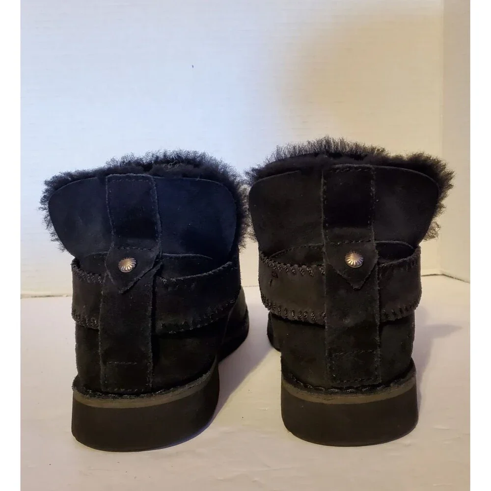 UGG McKay Black Suede Sheepskin Ankle Boots Wm Sz 7.5 Cozy Minimalist Cabincore